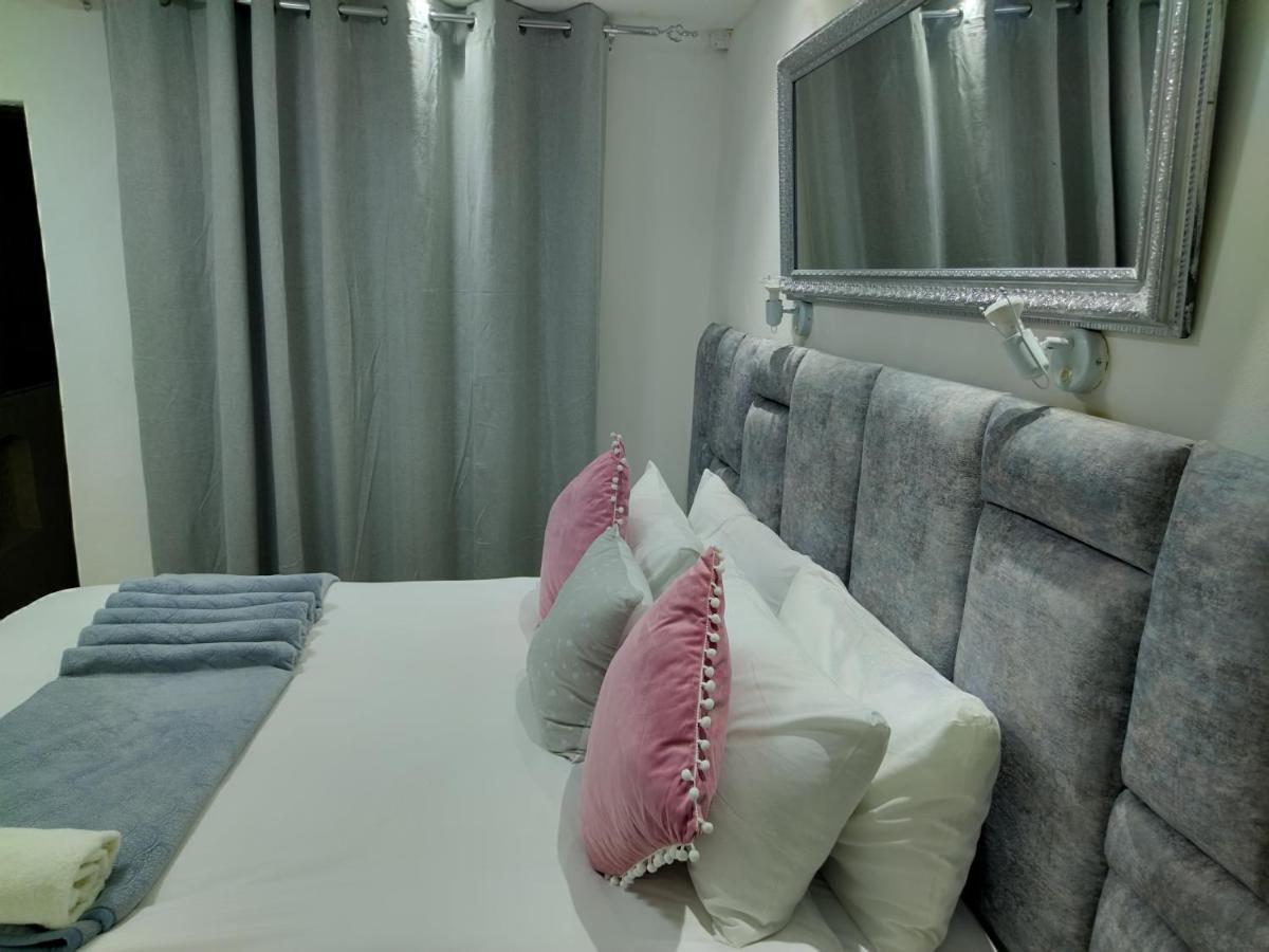 Mavi Guest House East London Buitenkant foto