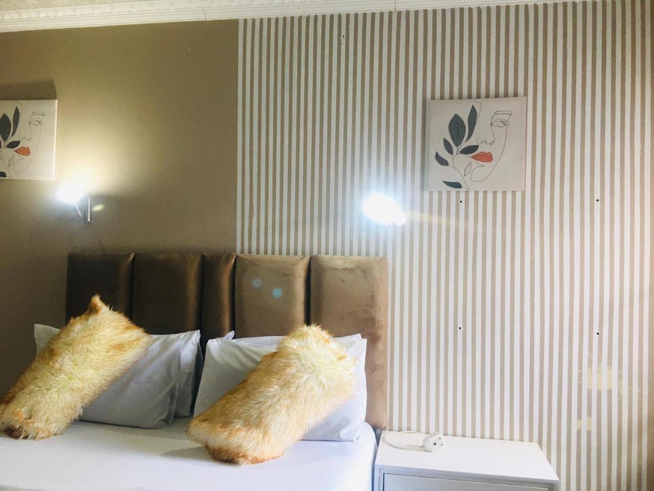 Mavi Guest House East London Buitenkant foto
